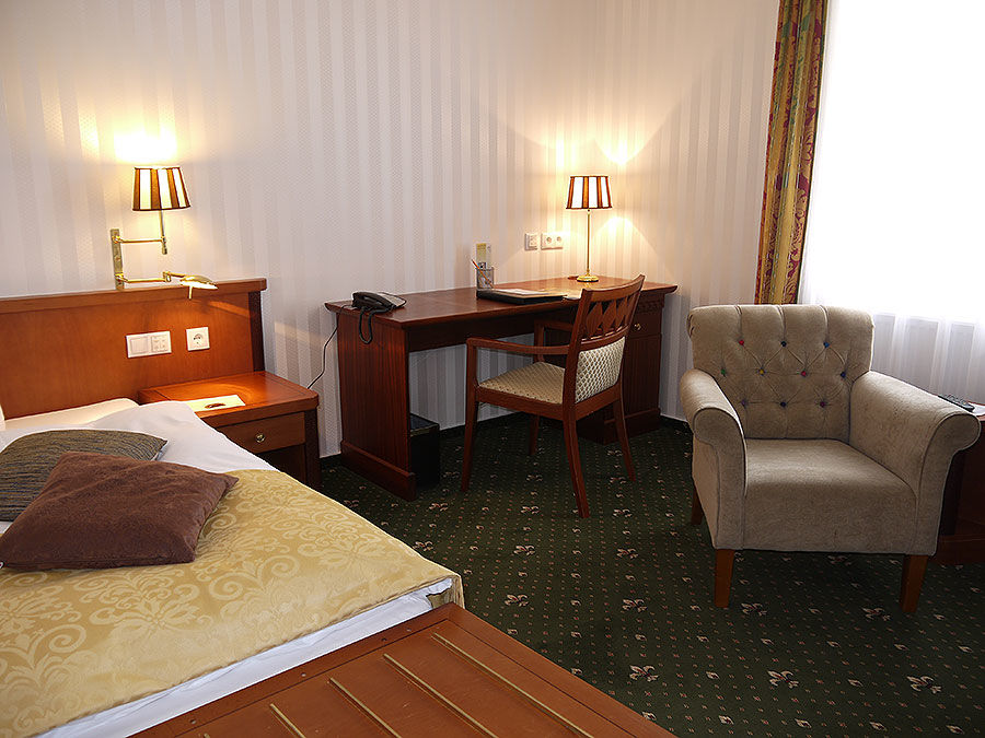 Landhotel Schwarzer Adler Suelzetal Quarto foto