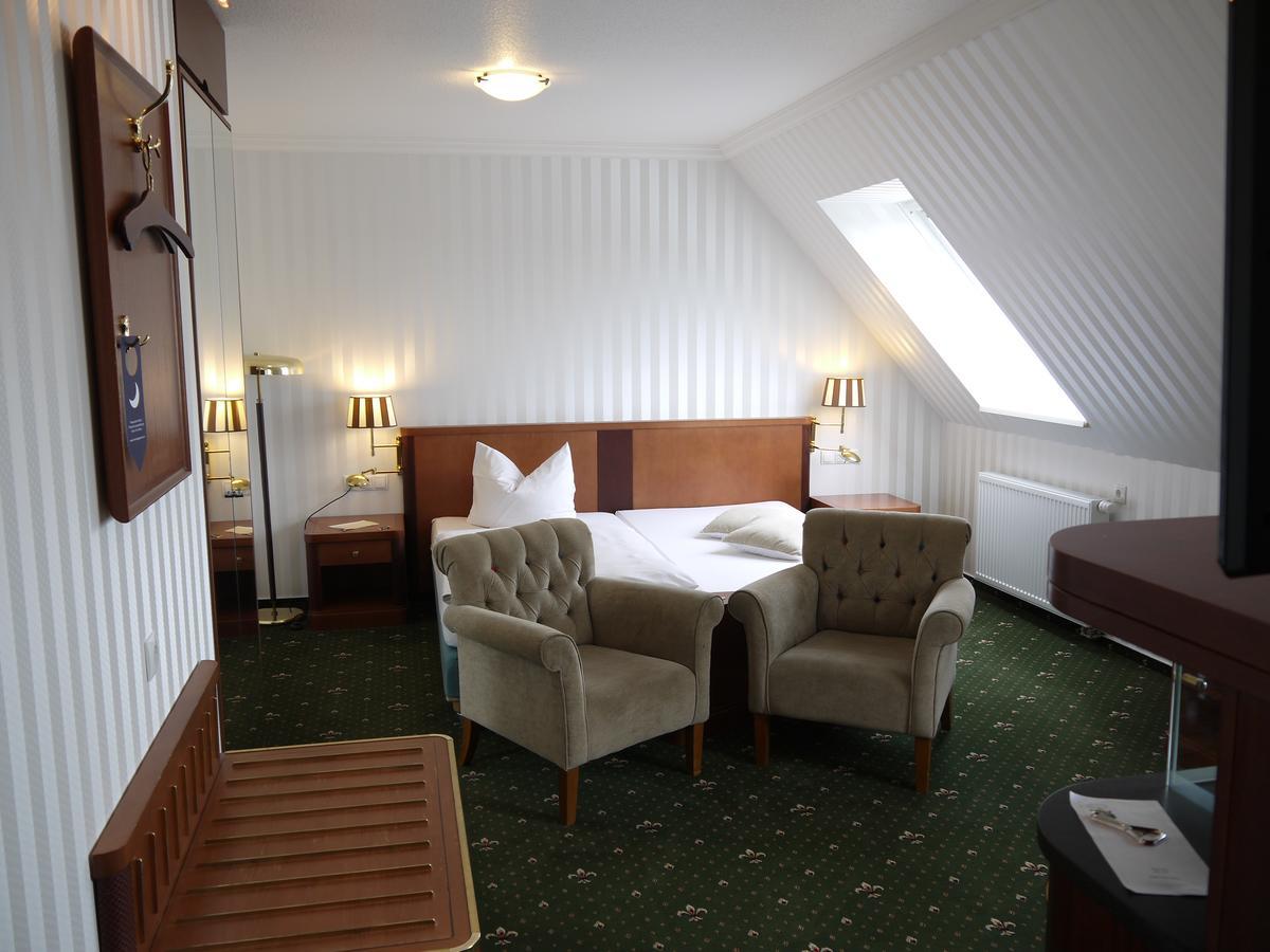 Landhotel Schwarzer Adler Suelzetal Quarto foto