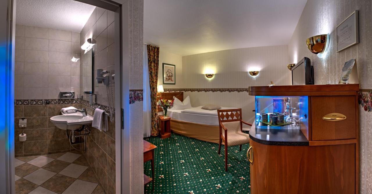 Landhotel Schwarzer Adler Suelzetal Exterior foto